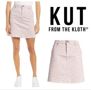 KUT From The Kloth Margaret Raw Hem & Light Distressed Mini Skirt. Size 2